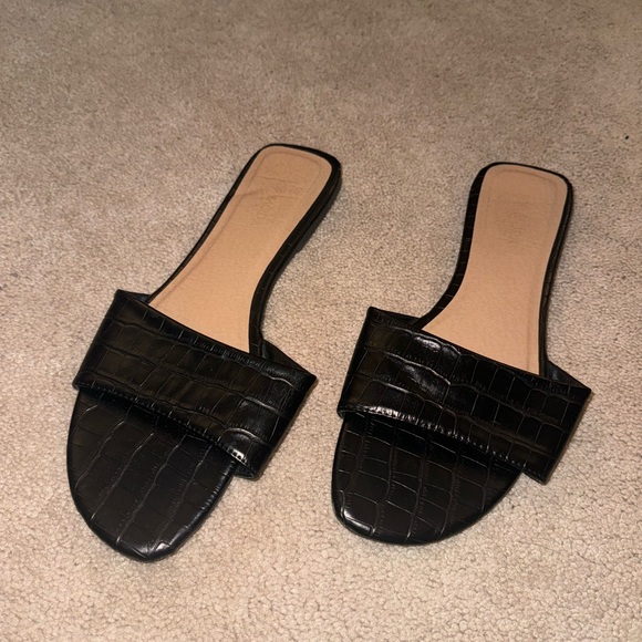 Black one strap flats - 10 - Picture 1 of 2